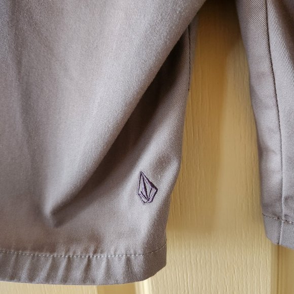 Volcom FRICKIN CHINO SHORT Men’s Khaki Shorts Size 36 waist, 10.5“ Inseam - Picture 7 of 11